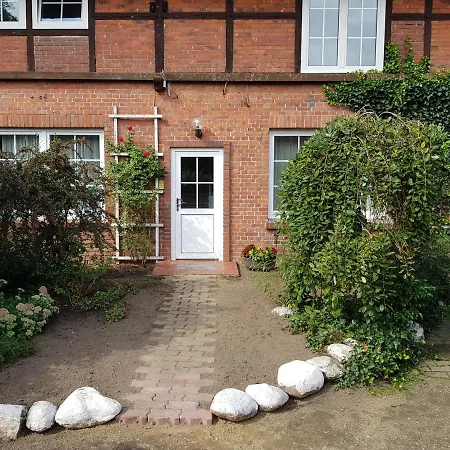 Apartment Gemütliche, Neu Renovierte Einraum-fewo Auf Dem Bauernhof Oetzen